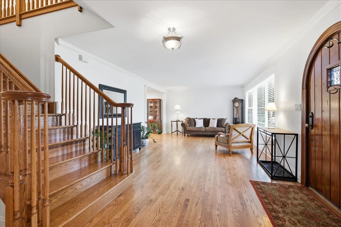Photo of 2501 Robincrest Lane
