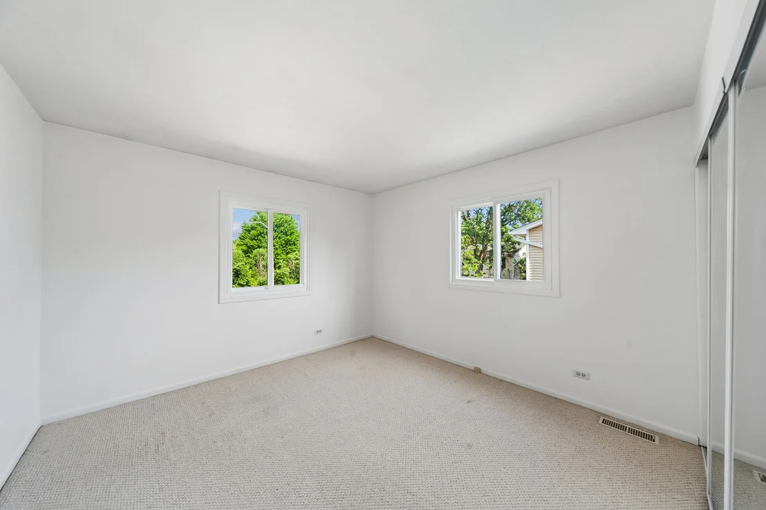 Photo of 4691 Huntington Boulevard