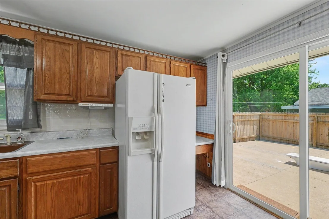 Photo of 305 S 1st Street
