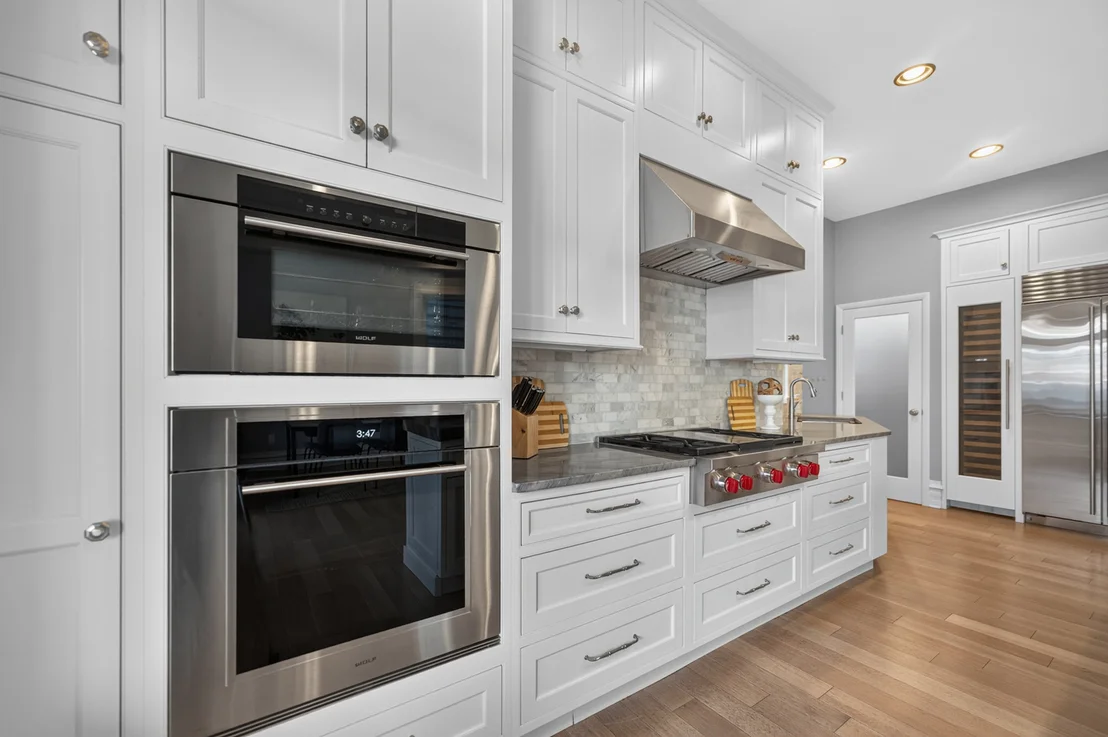 Photo of 634 W Briar Place