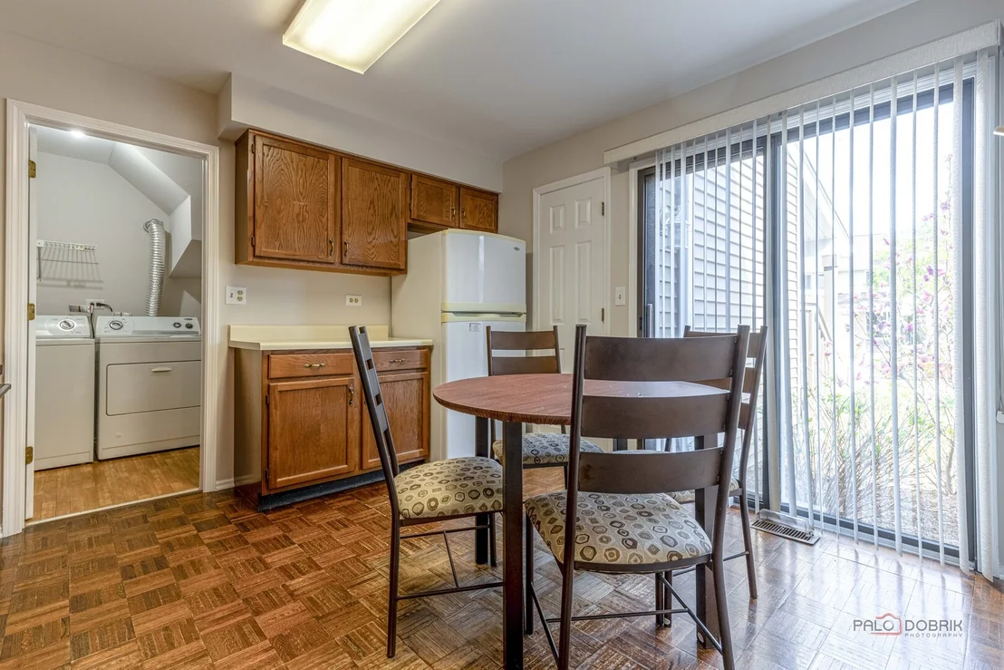 Photo of 1090 Pine Tree Circle N