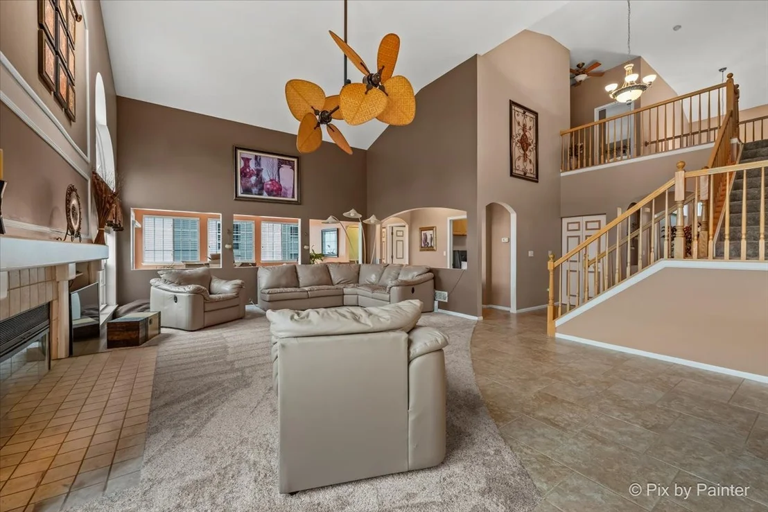 Photo of 1327 Palisades Drive
