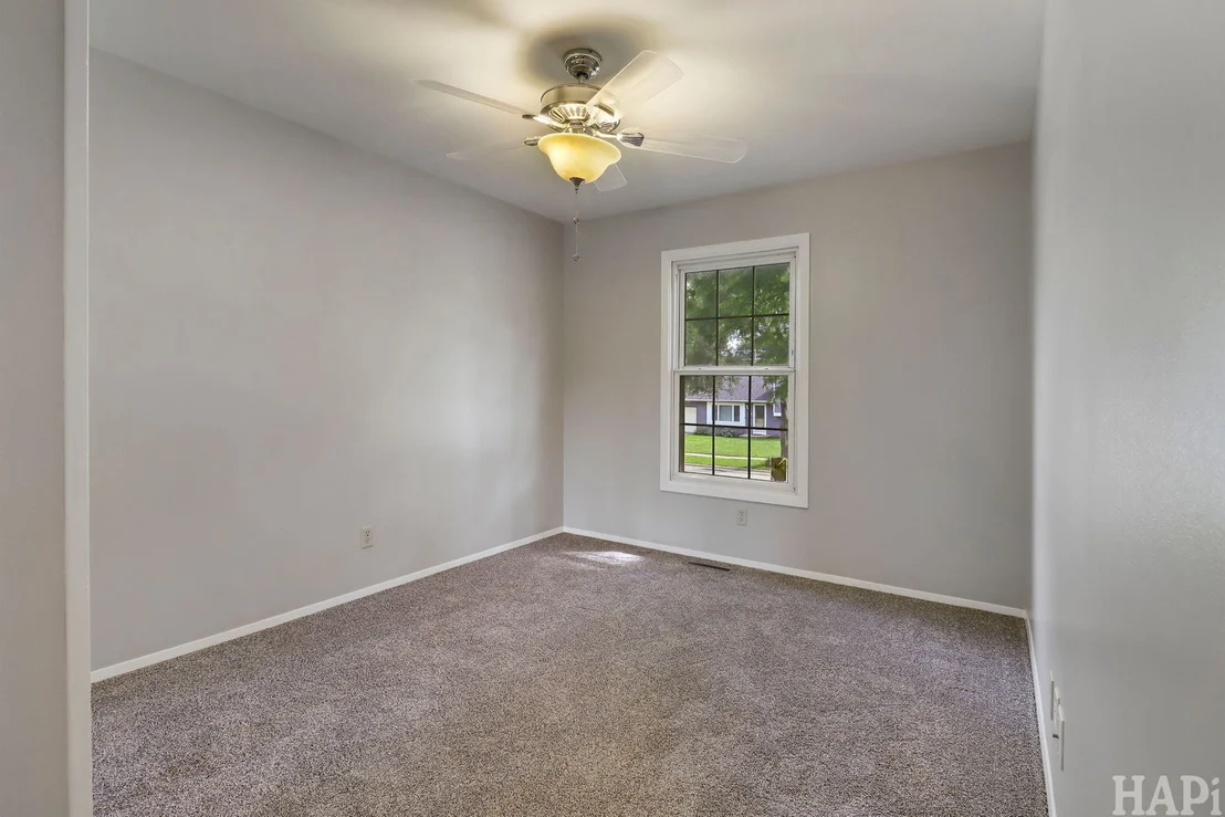Photo of 5014 W Greenbrier Drive