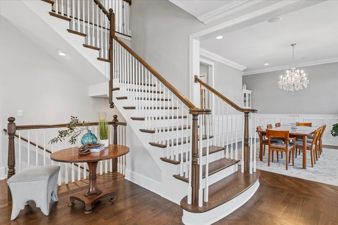 Photo of 1024 Prairie Lawn Road