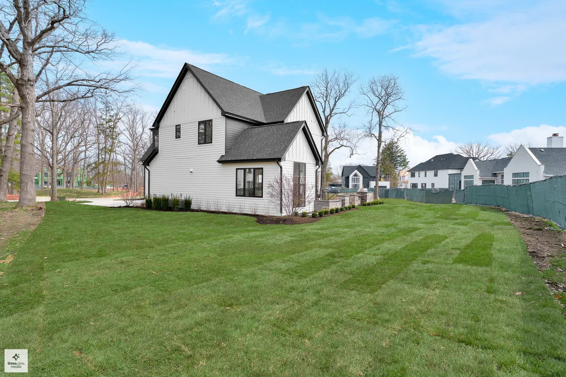 Photo of 390 Forest Edge Drive
