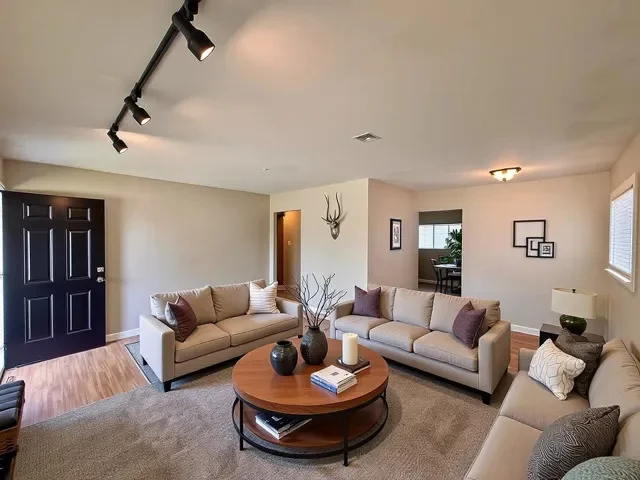 Photo of 17132 Walter Street