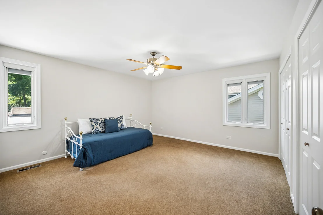 Photo of 2036 Valley Lo Lane