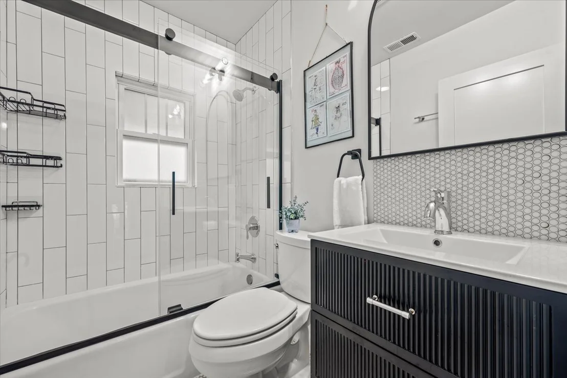 Photo of 1303 Maple Avenue