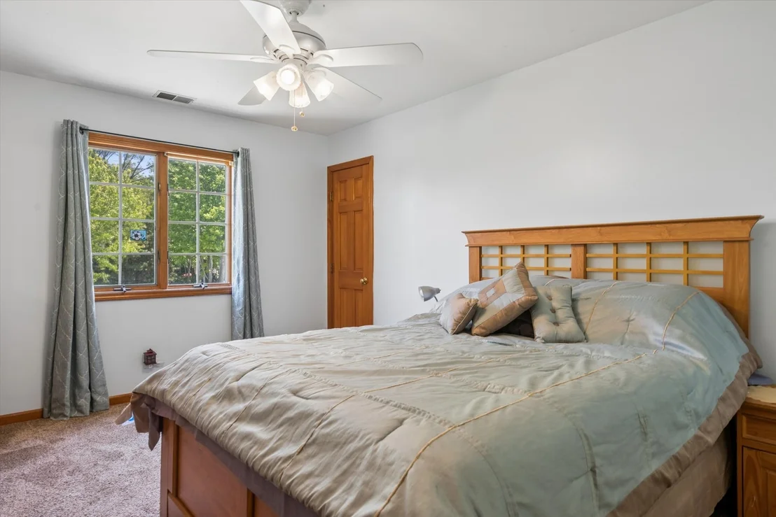Photo of 2142 N Summit Street