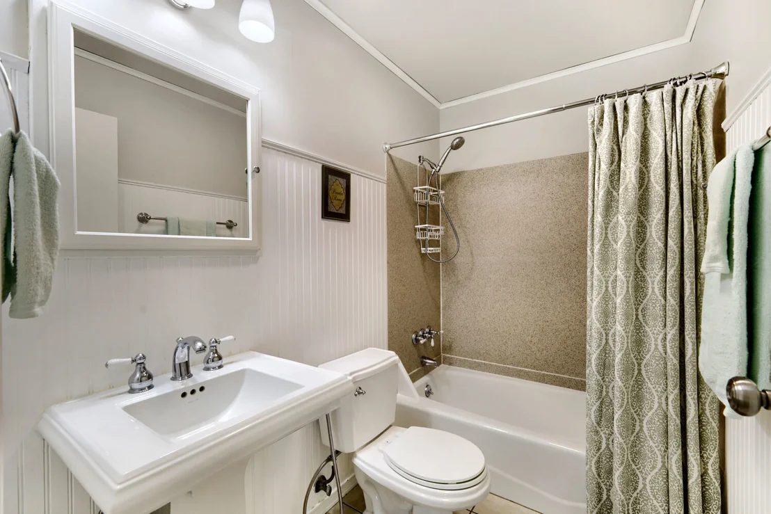 Photo of 1434 Maple Lane