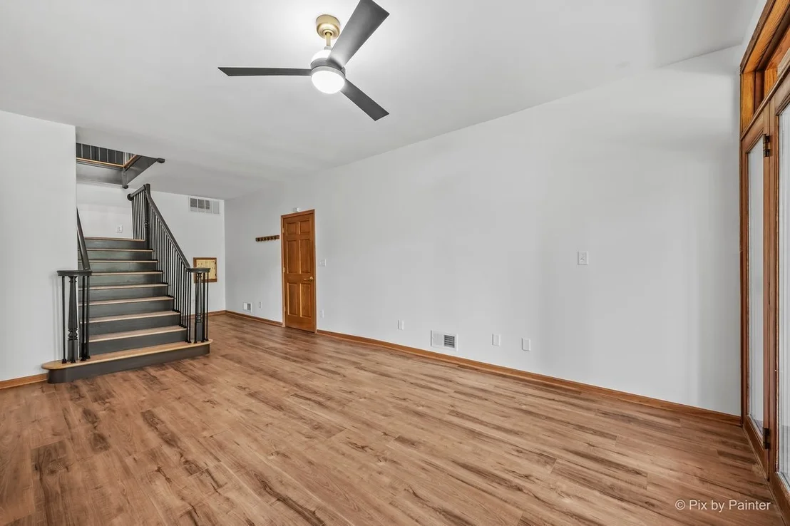Photo of 368 Holiday Drive