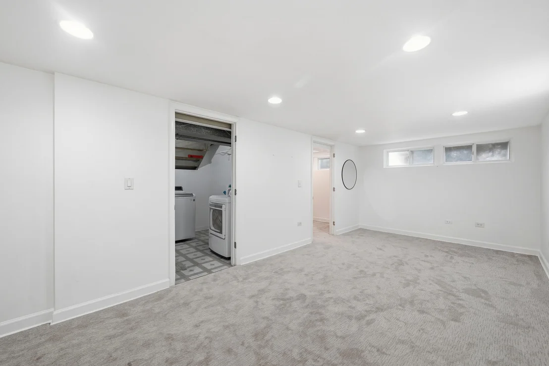 Photo of 683 Sandy Lane