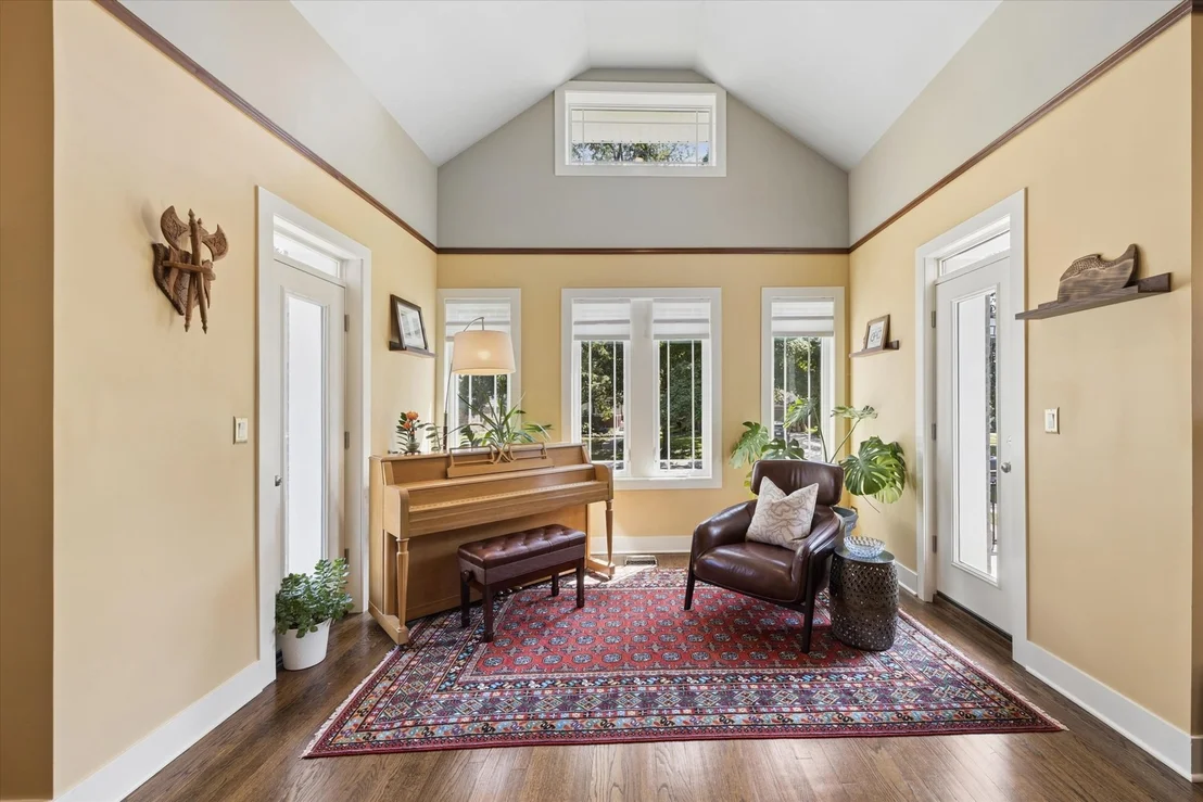 Photo of 212 Gage Road