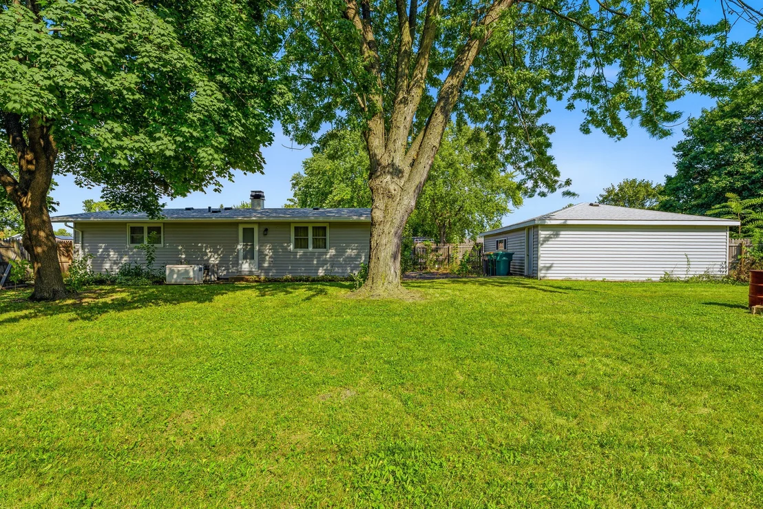 Photo of 13916 S Meadowbrook Drive