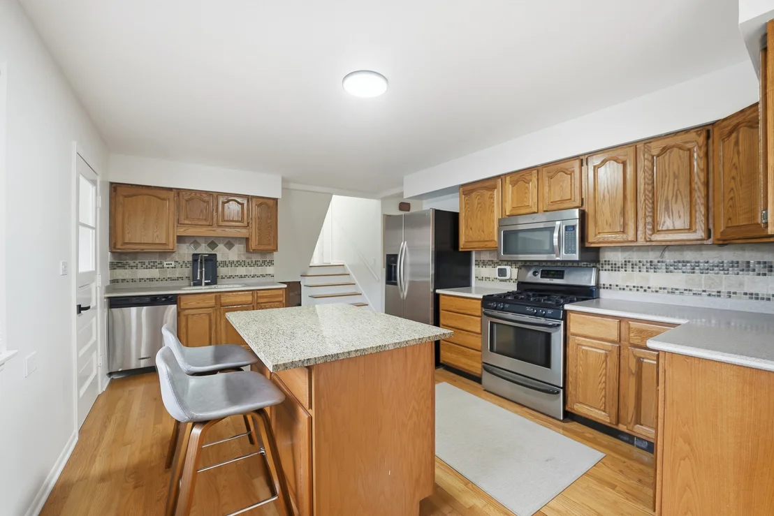 Photo of 2401 Rohlwing Road