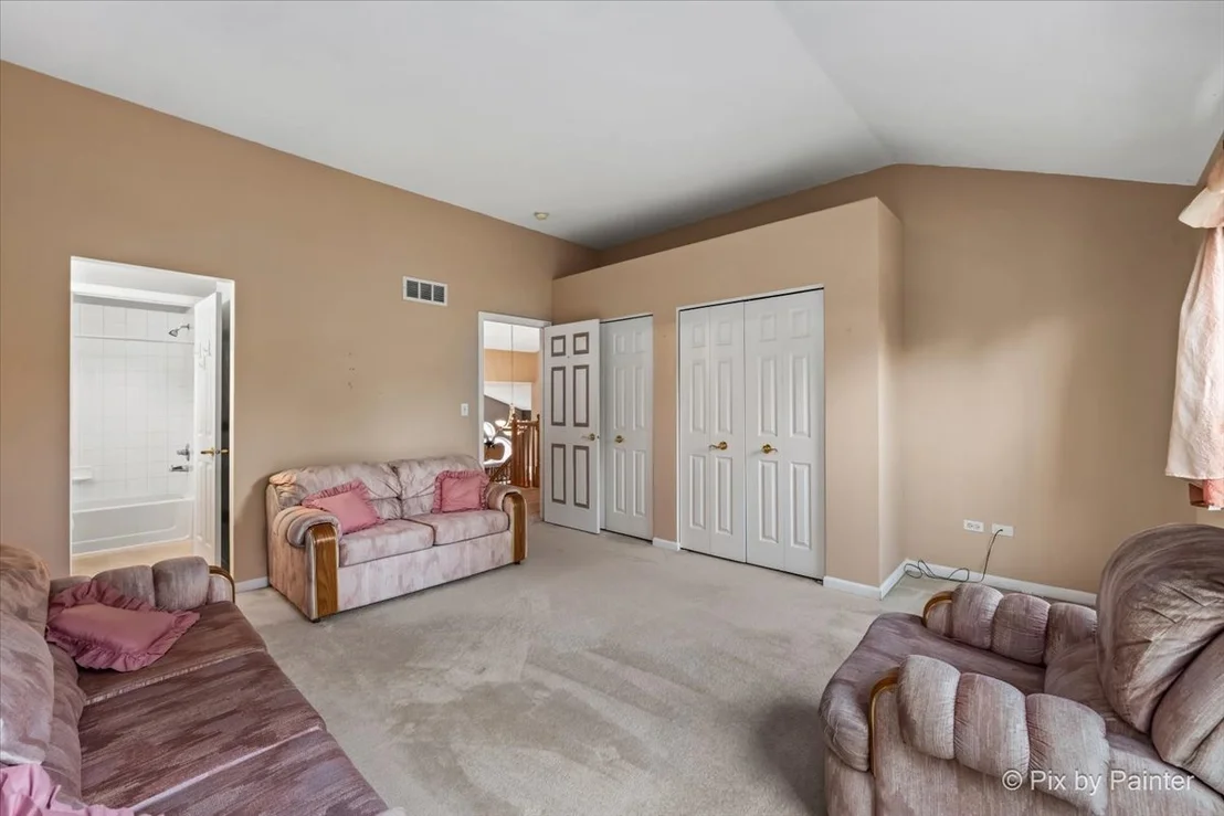 Photo of 1327 Palisades Drive