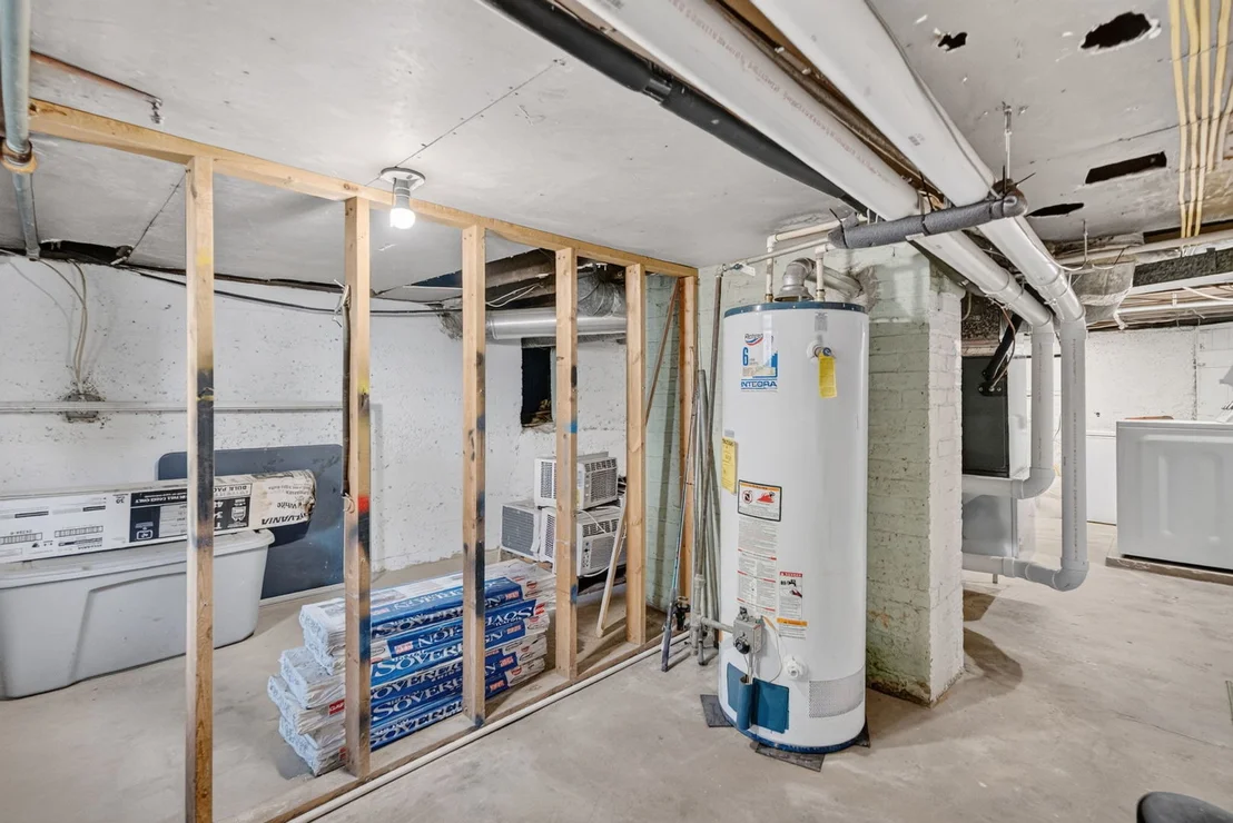 Photo of 105 N Main St
