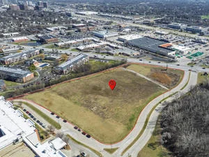 Photo of 1S625 Oakbrook Lake