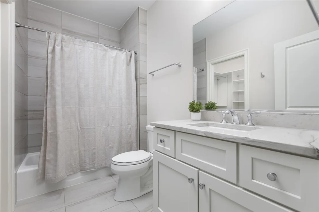 Photo of 907 Jackson Avenue