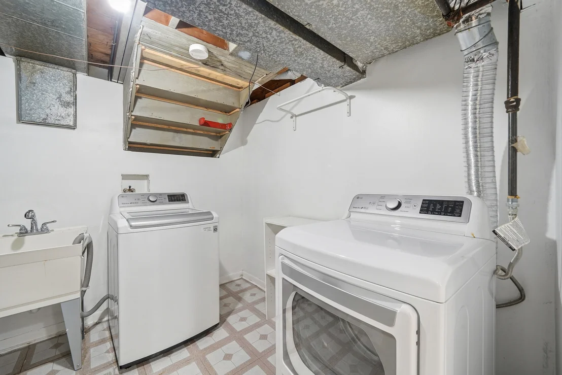 Photo of 683 Sandy Lane