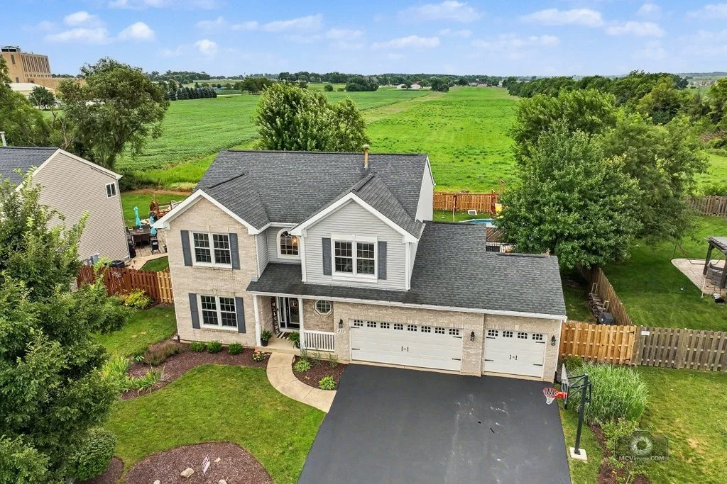 Photo of 437 Raintree Drive