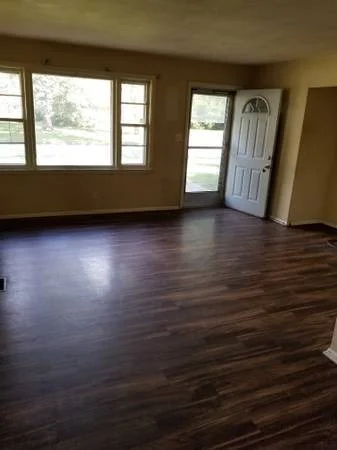 Photo of 1315 Williamsburg Drive
