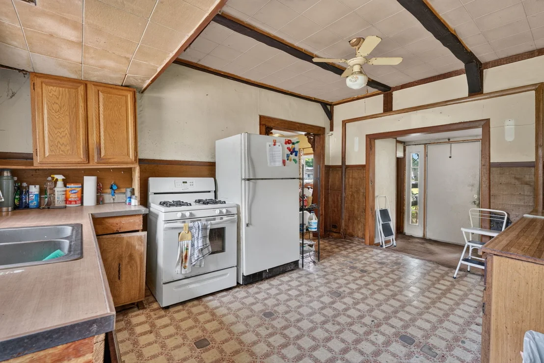 Photo of 406 W 3rd Street