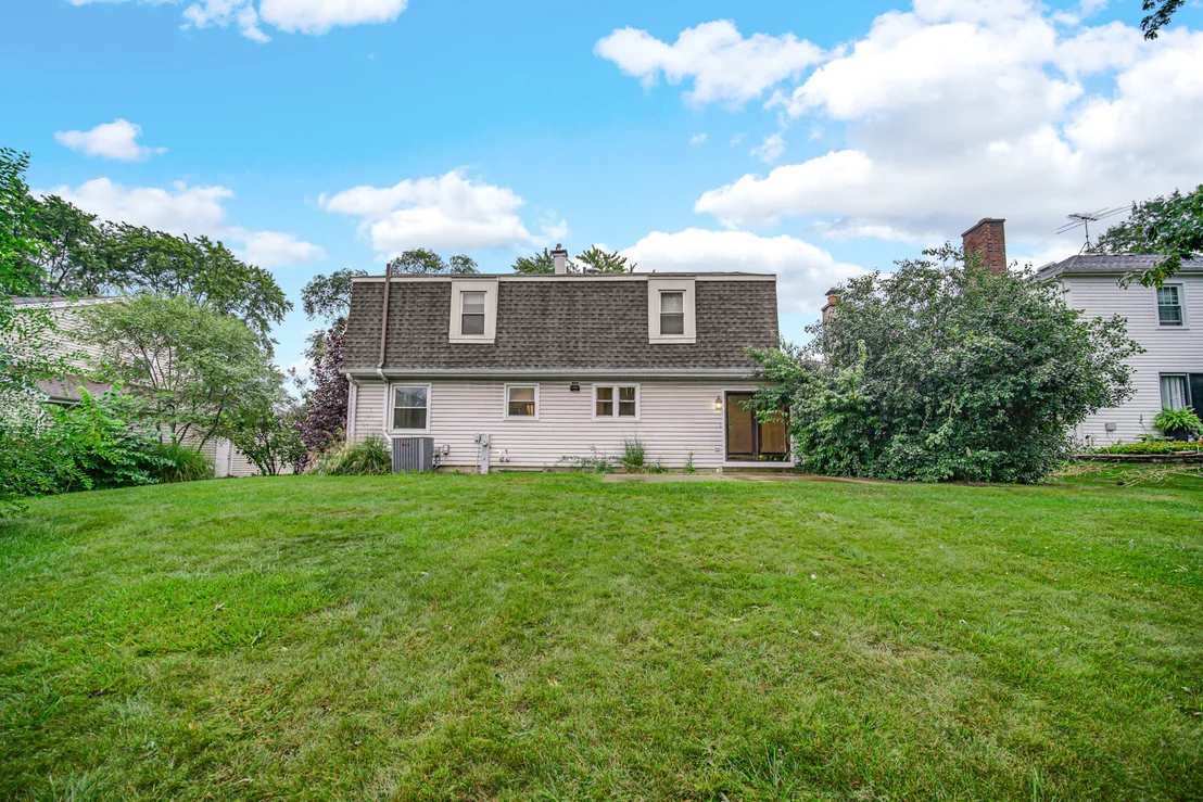 Photo of 910 KNIGHTSBRIDGE Lane
