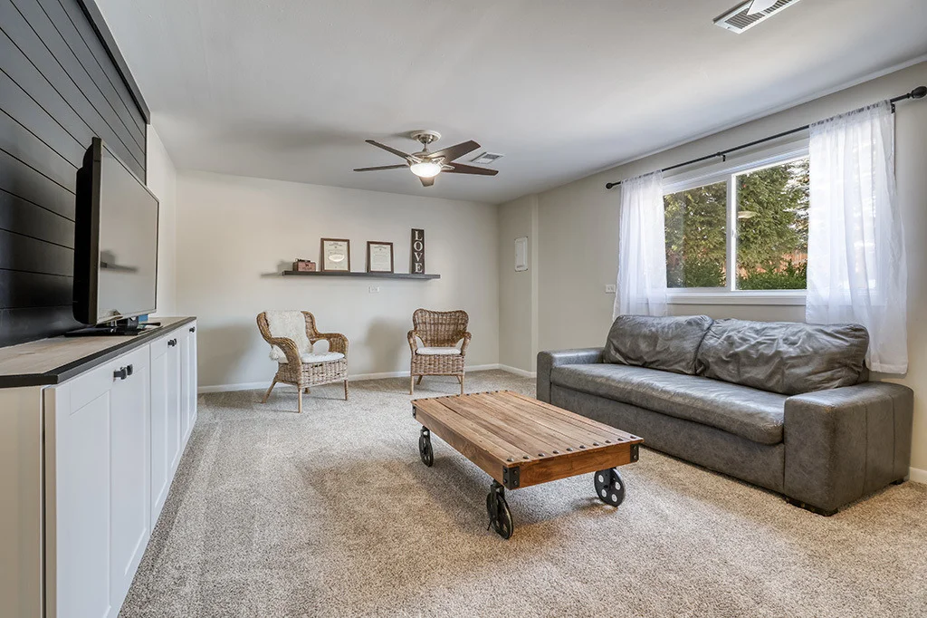 Photo of 1222 Hillview Drive