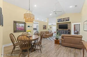 Photo of 881 Mandarin Drive NE