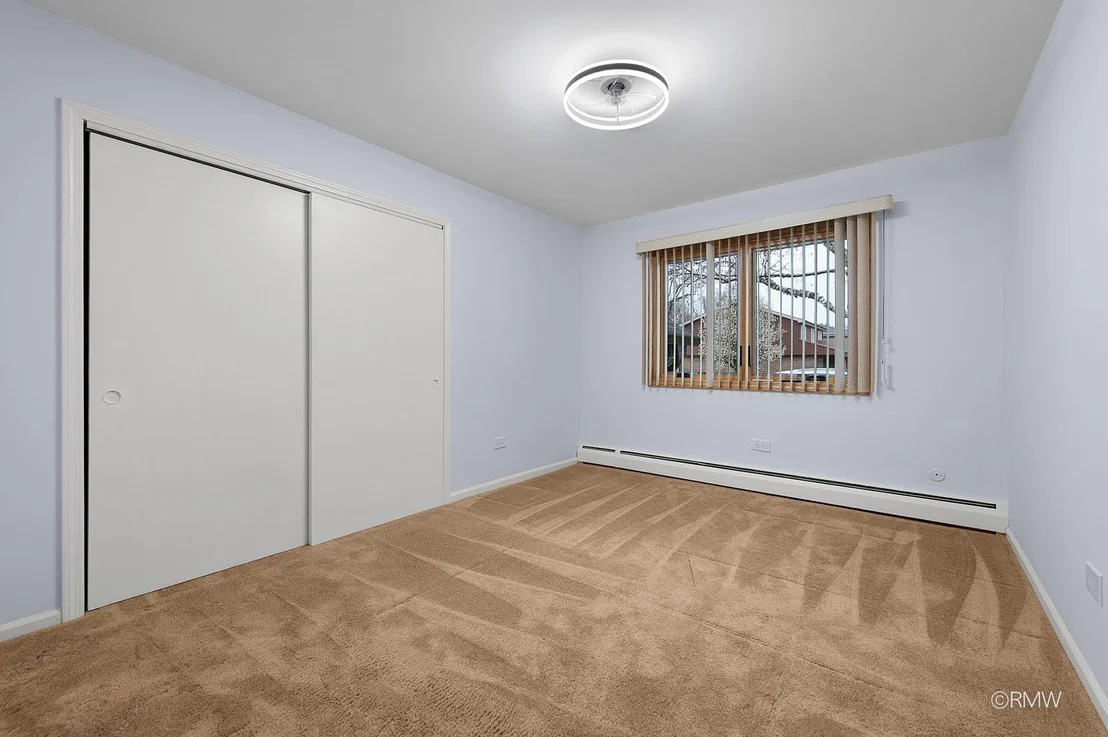 Photo of 21W301 Par Lane