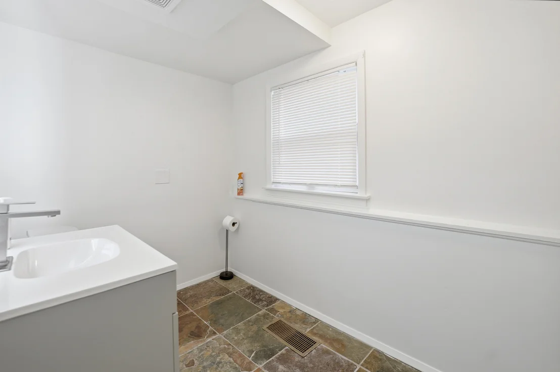 Photo of 2401 Rohlwing Road