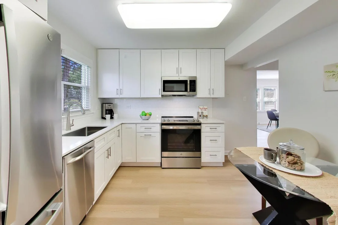 Photo of 2090 Greenview Road