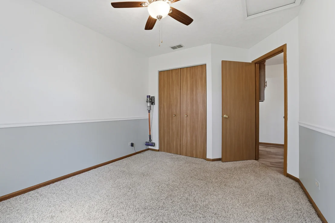Photo of 1945 Ozark Parkway