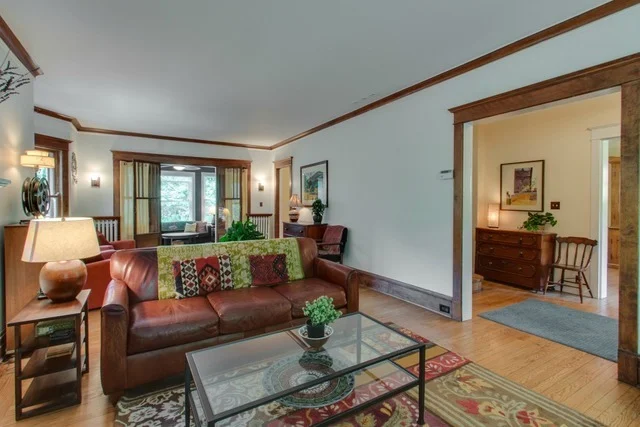 Photo of 1124 MAPLE Avenue