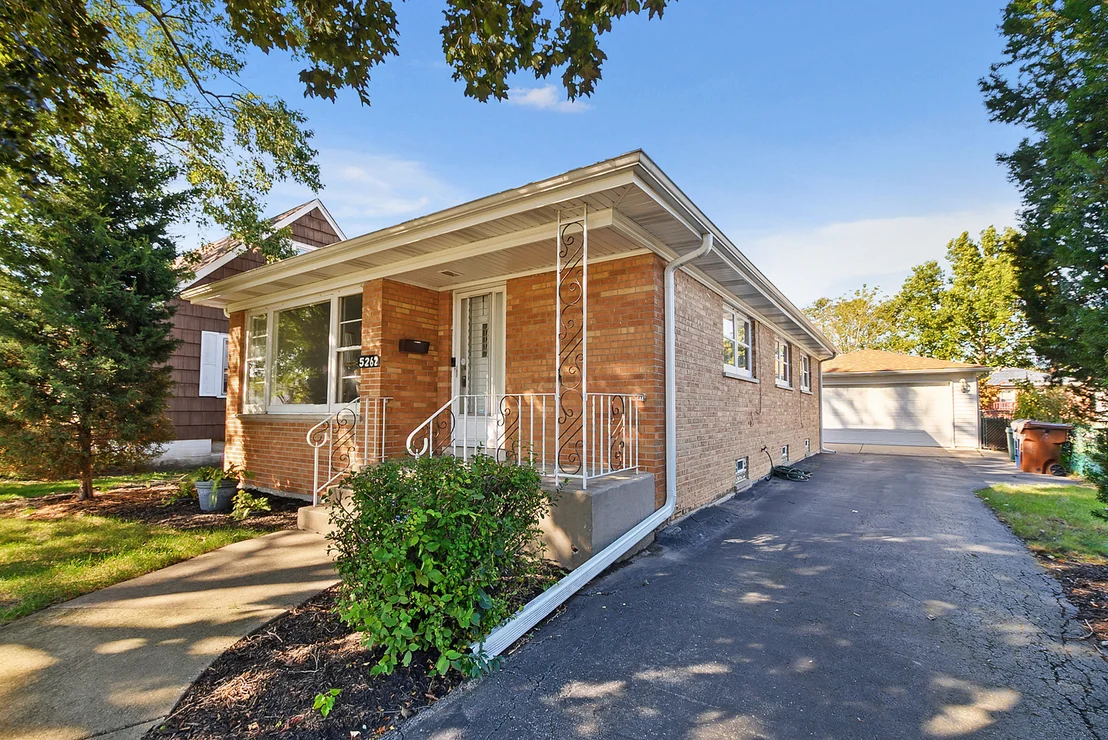 Photo of 5262 Alexander Place