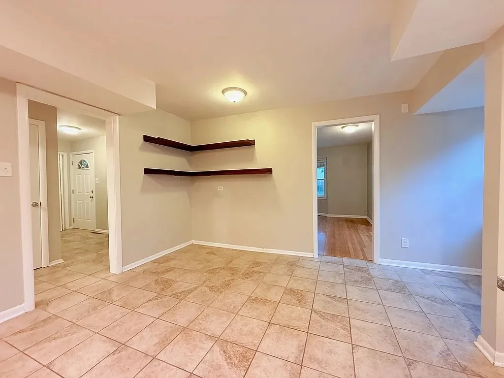 Photo of 1121 Olive Road
