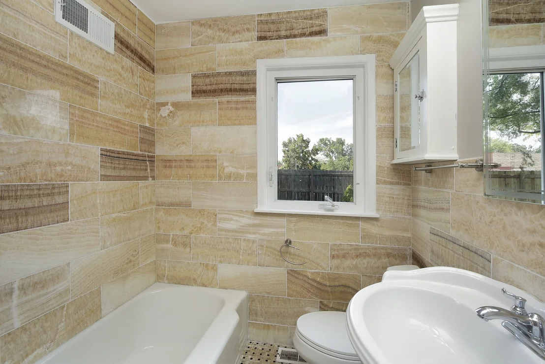 Photo of 1012 Windsor Road