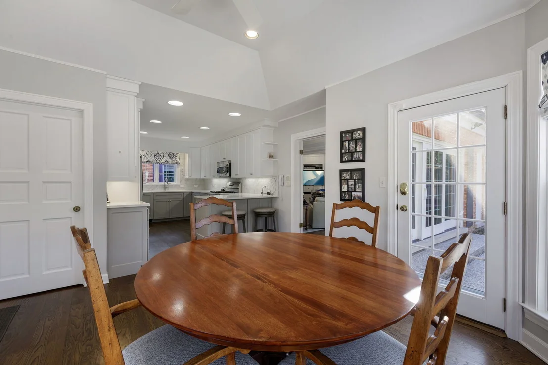 Photo of 1115 Golfview Lane