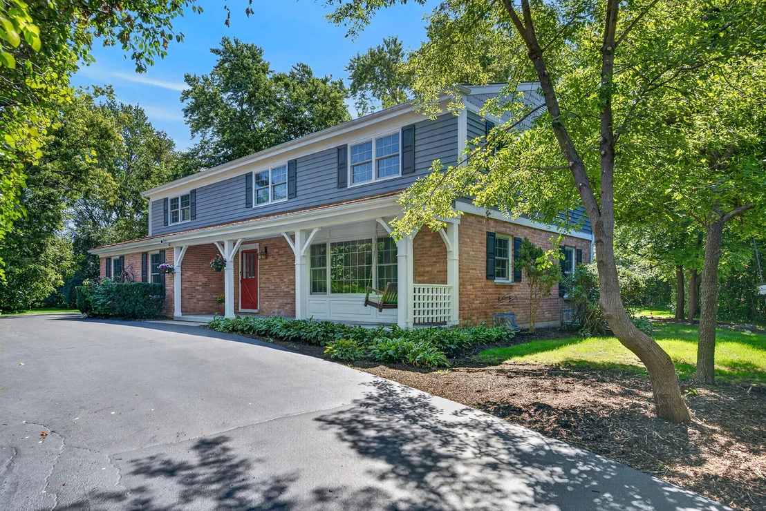 Photo of 2100 Stirling Road