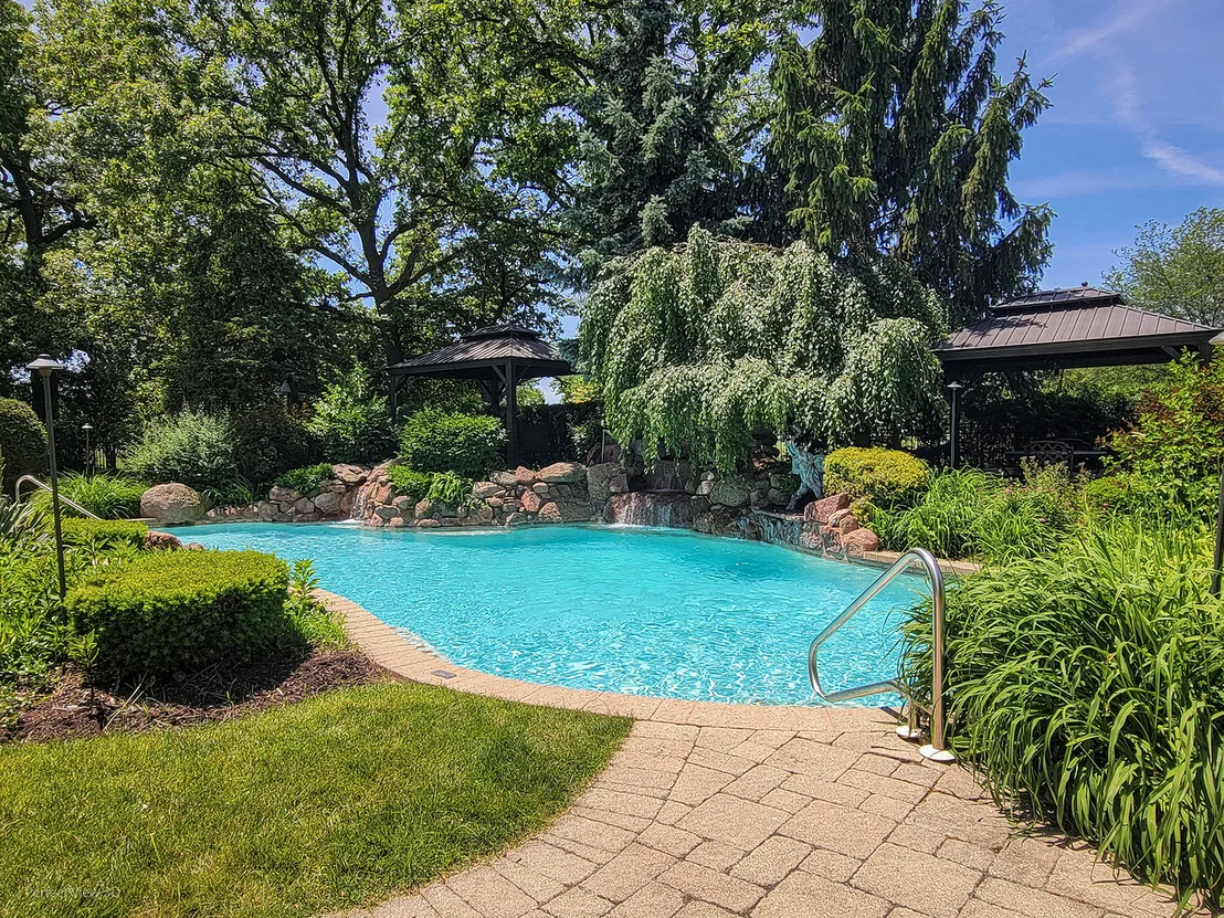 Photo of 5805 N Barrington Road