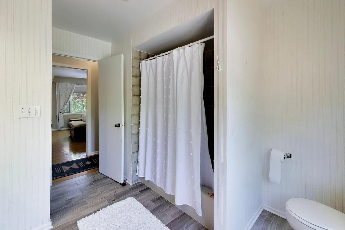 Photo of 1109 Shermer Road