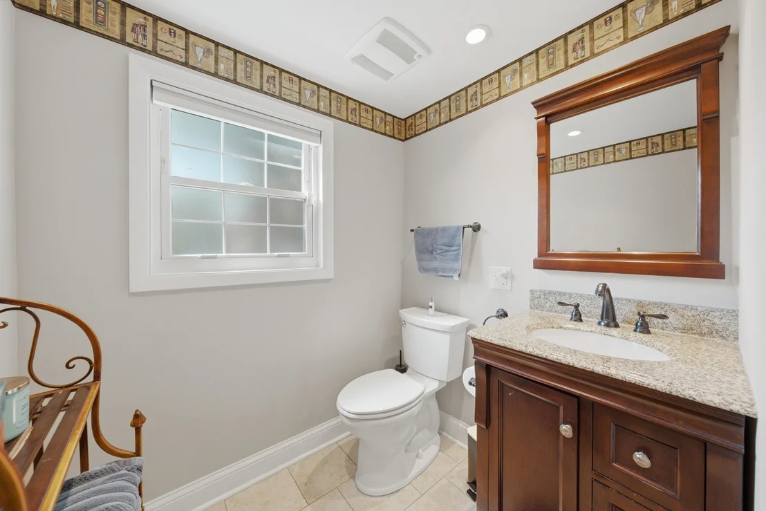 Photo of 15124 Hillside Avenue