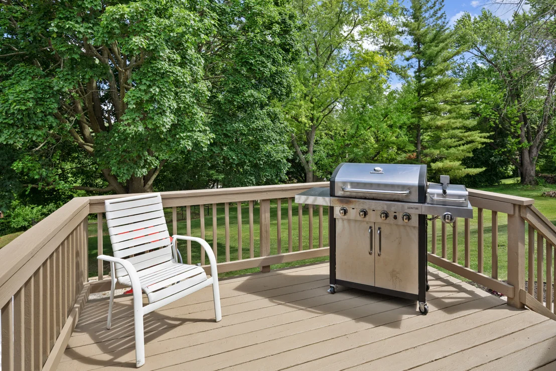 Photo of 703 Crestview Drive