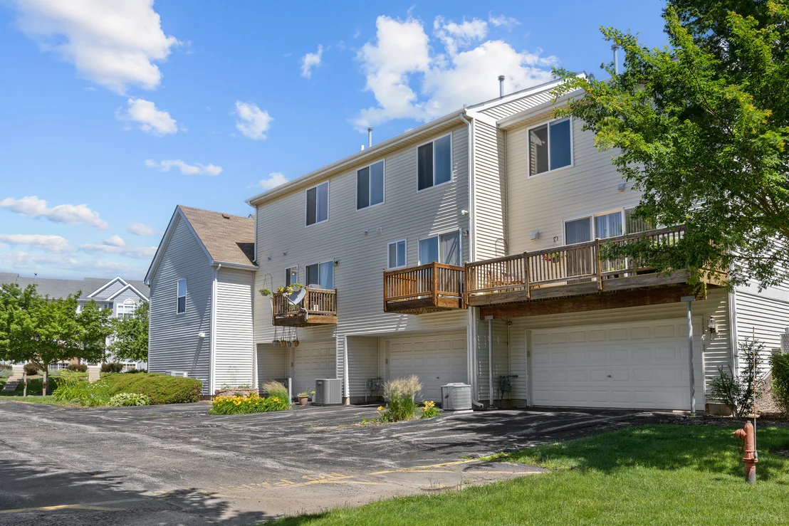 Photo of 875 Emerald Drive