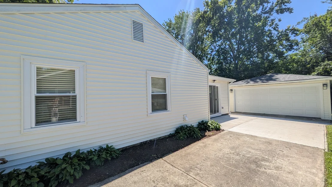Photo of 527 Sehring Street