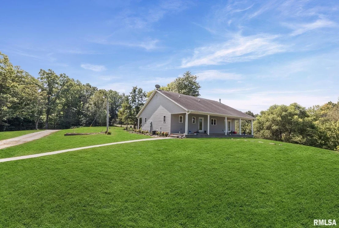 Photo of 520 DEERFIELD Road