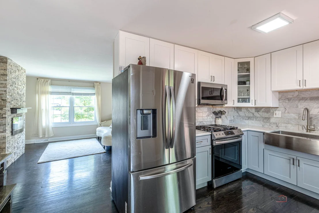 Photo of 690 Macarthur Drive