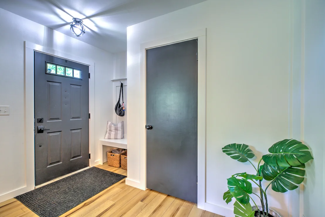 Photo of 1402 HILLTOP Drive