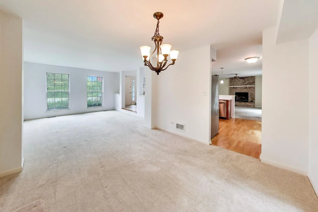 Photo of 580 SYCAMORE Circle